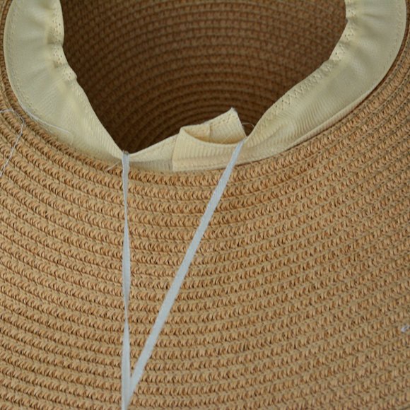 Do Not Disturb Beach Hat - Picture 5 of 6